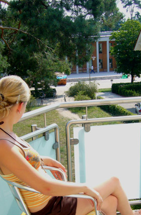 Balkon mit sicht zur Therme